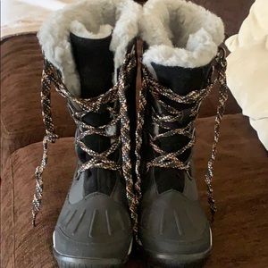 Bearpaw snow boots